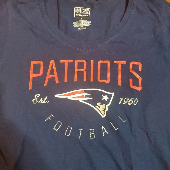 Patriots fanatics vneck t-shirt size L - Picture 3 of 3